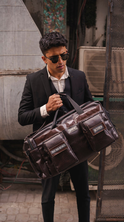 UNRIVALLED DARK TEXTURED BROWN 40L DUFFLE BAG //