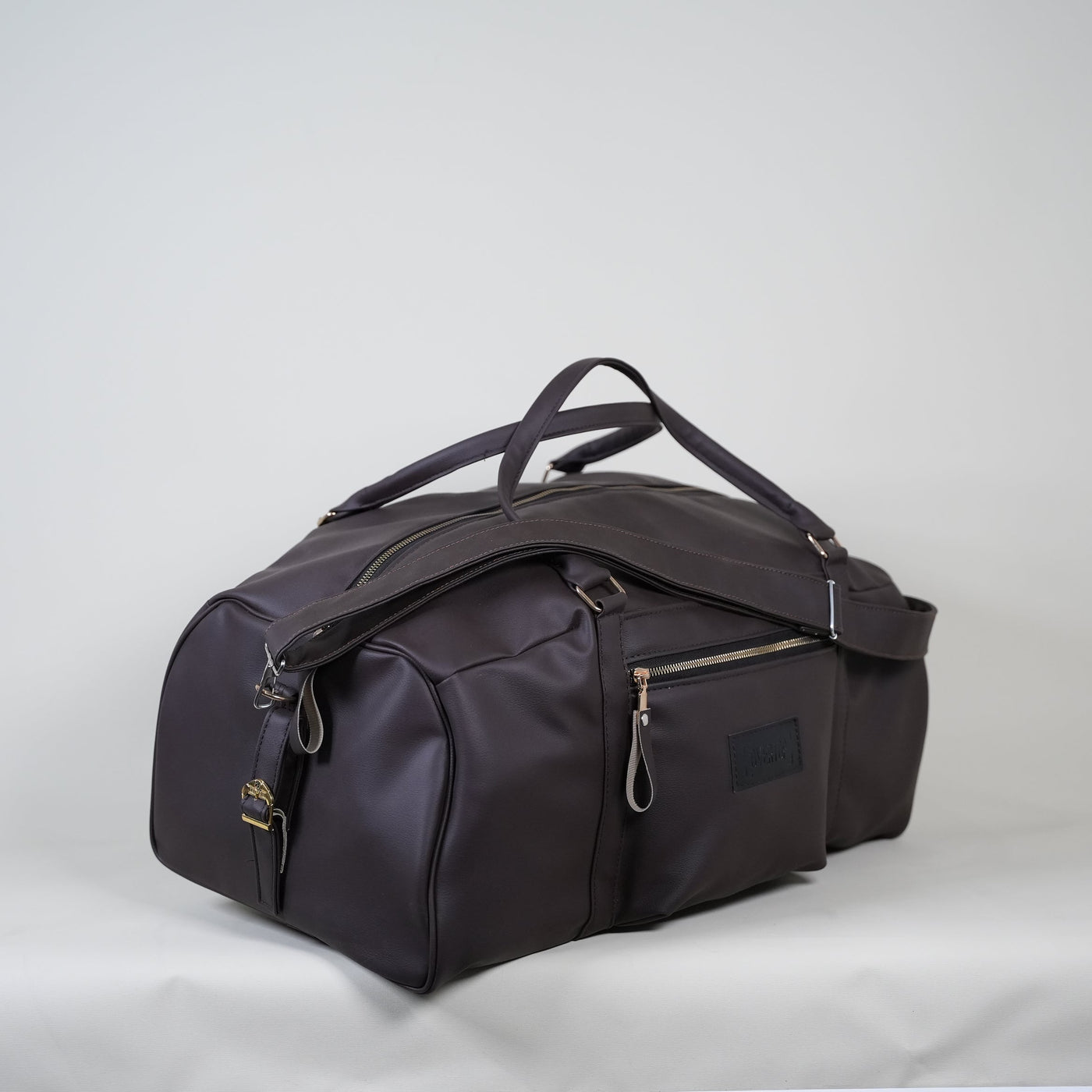 Weekender Dark Textured Brown Leather 40L Duffle Bag //