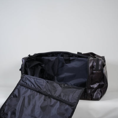 DARK GREEN UNRIVALLED 40L DUFFLE BAG //