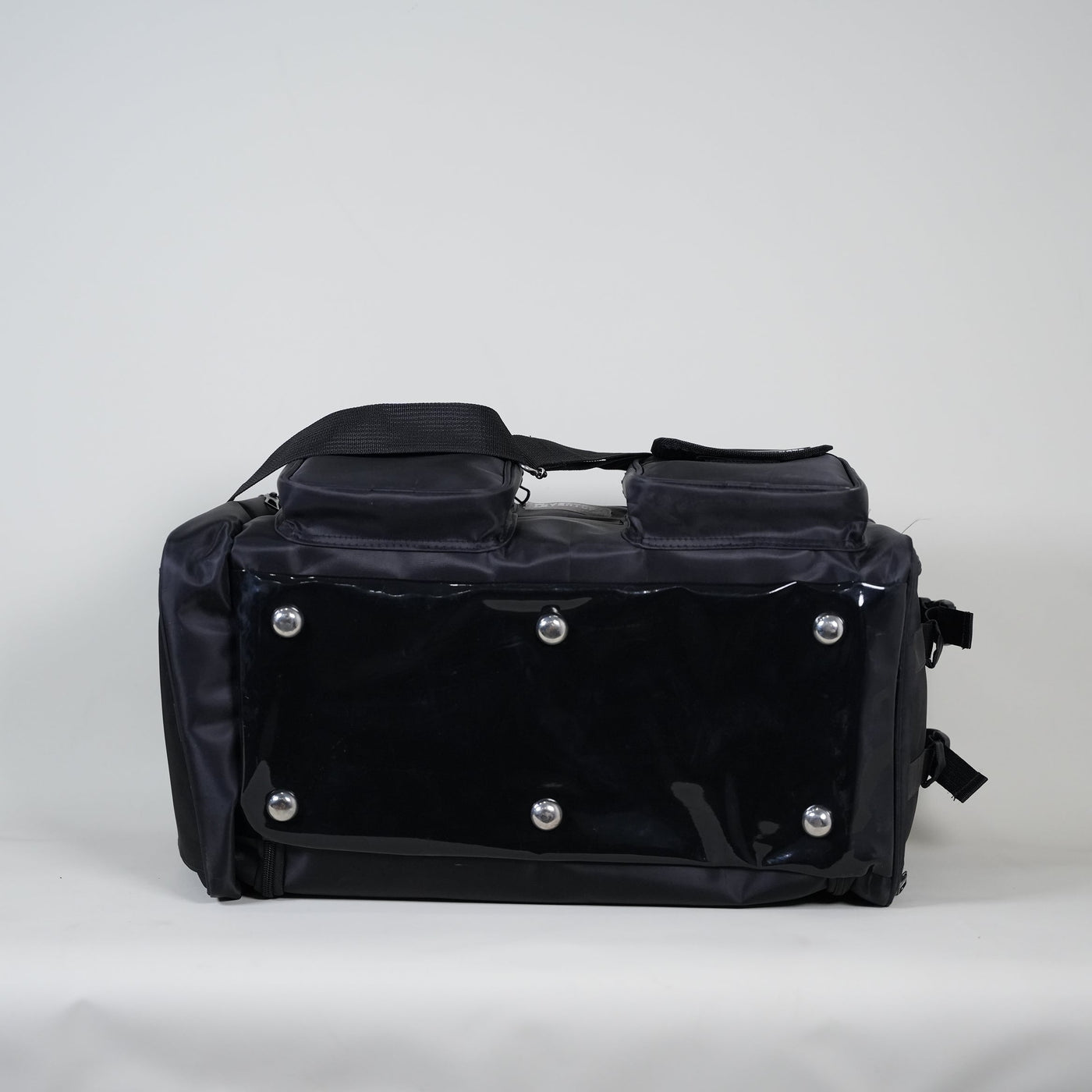 BLACK UNRIVALLED 40L DUFFLE BAG