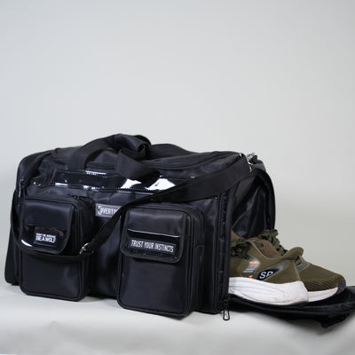 BLACK UNRIVALLED 40L DUFFLE BAG