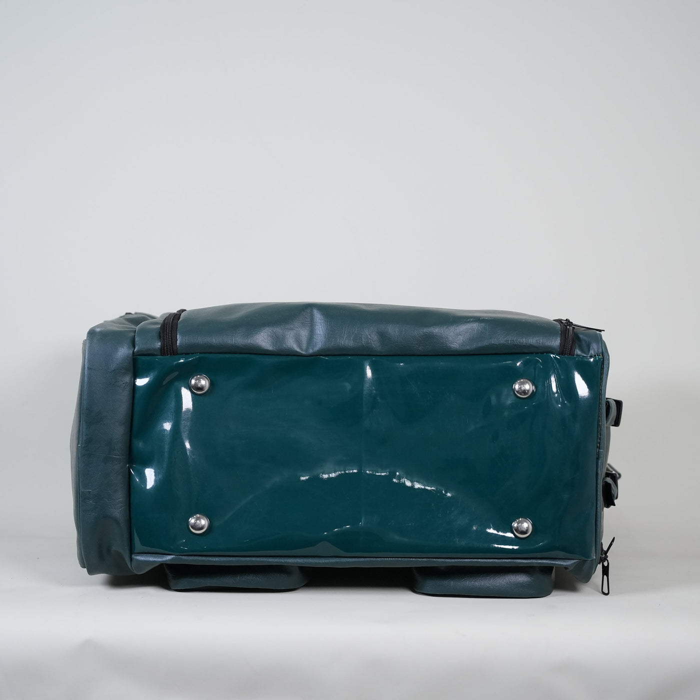 DARK GREEN UNRIVALLED 40L DUFFLE BAG //