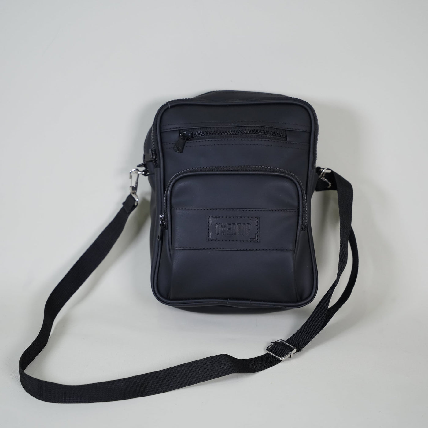 Side Sling Bag of Leather //