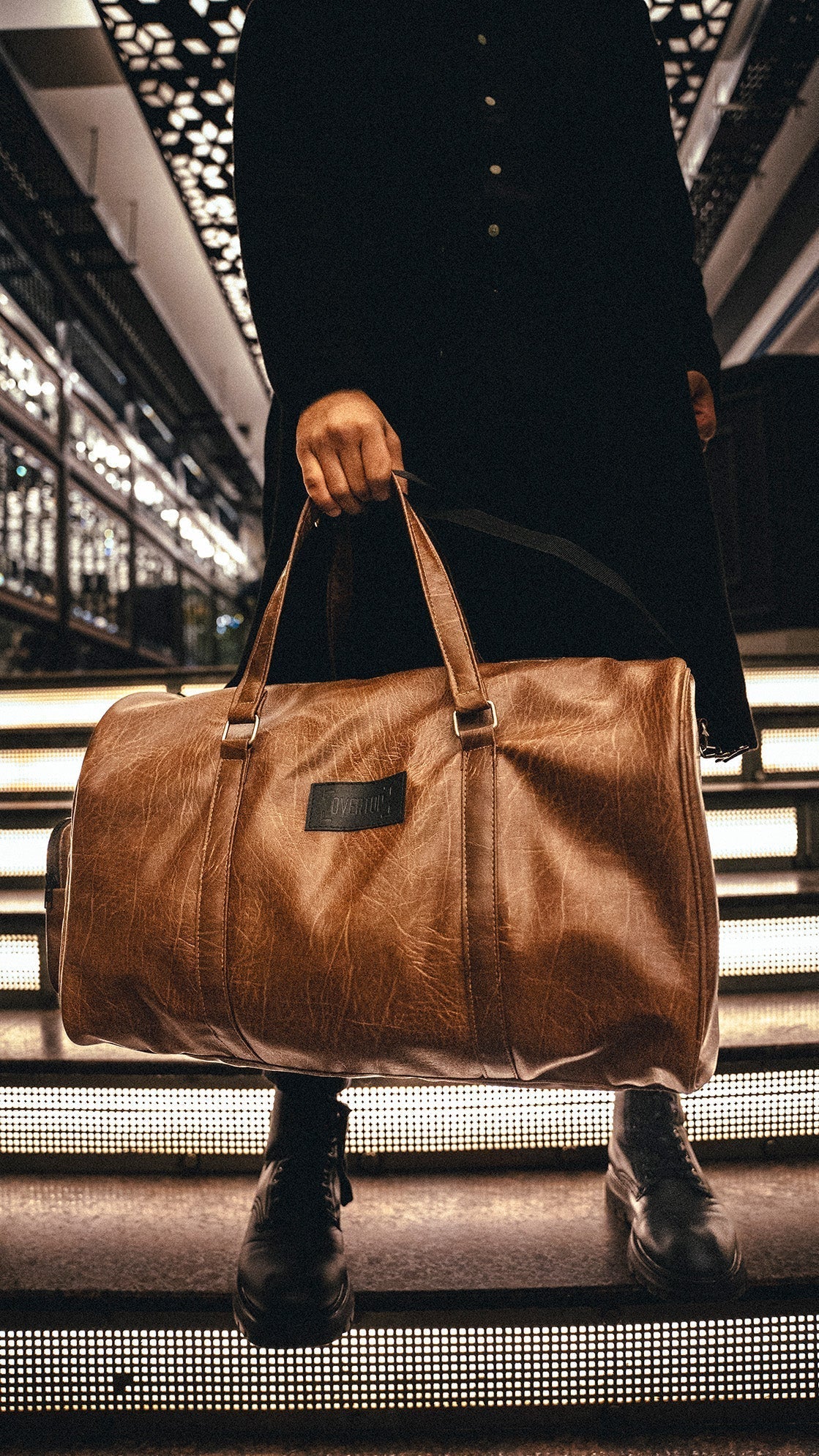 Textured Brown Leather 20L Duffle //