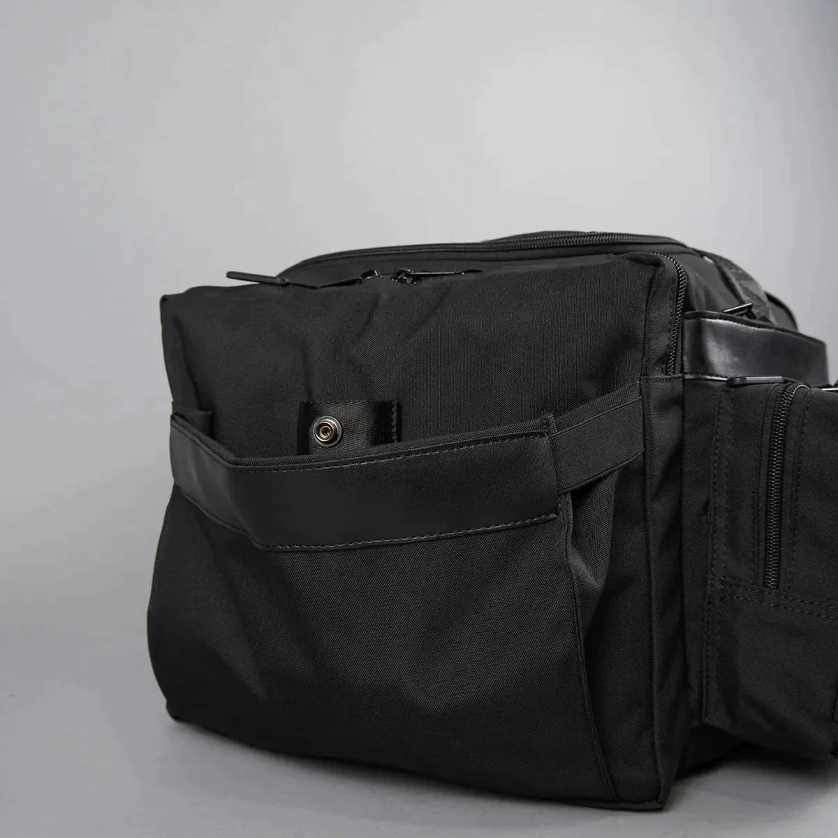 UNRIVALLED DUFFLE BAG 40 LITTER SPACE DESIGN //