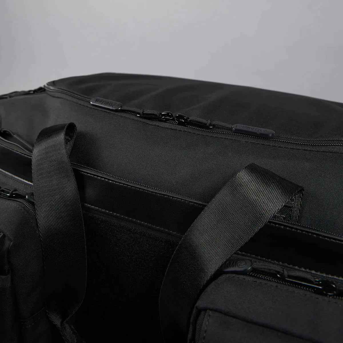 UNRIVALLED DUFFLE BAG 40 LITTER SPACE DESIGN