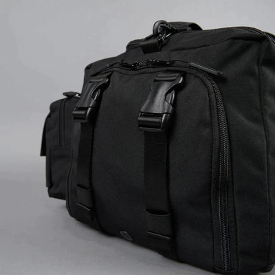 UNRIVALLED DUFFLE BAG 40 LITTER SPACE DESIGN //