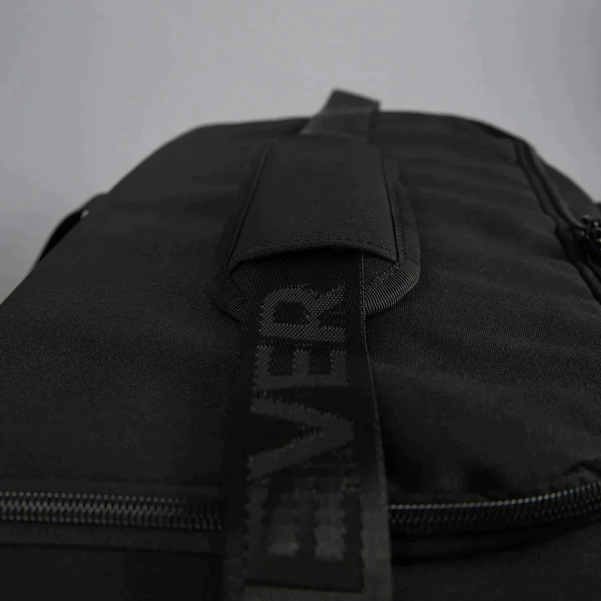 UNRIVALLED DUFFLE BAG 40 LITTER SPACE DESIGN //