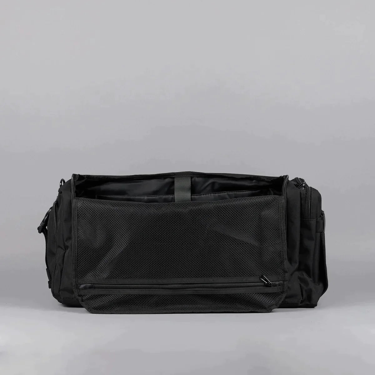 UNRIVALLED DUFFLE BAG 40 LITTER SPACE DESIGN