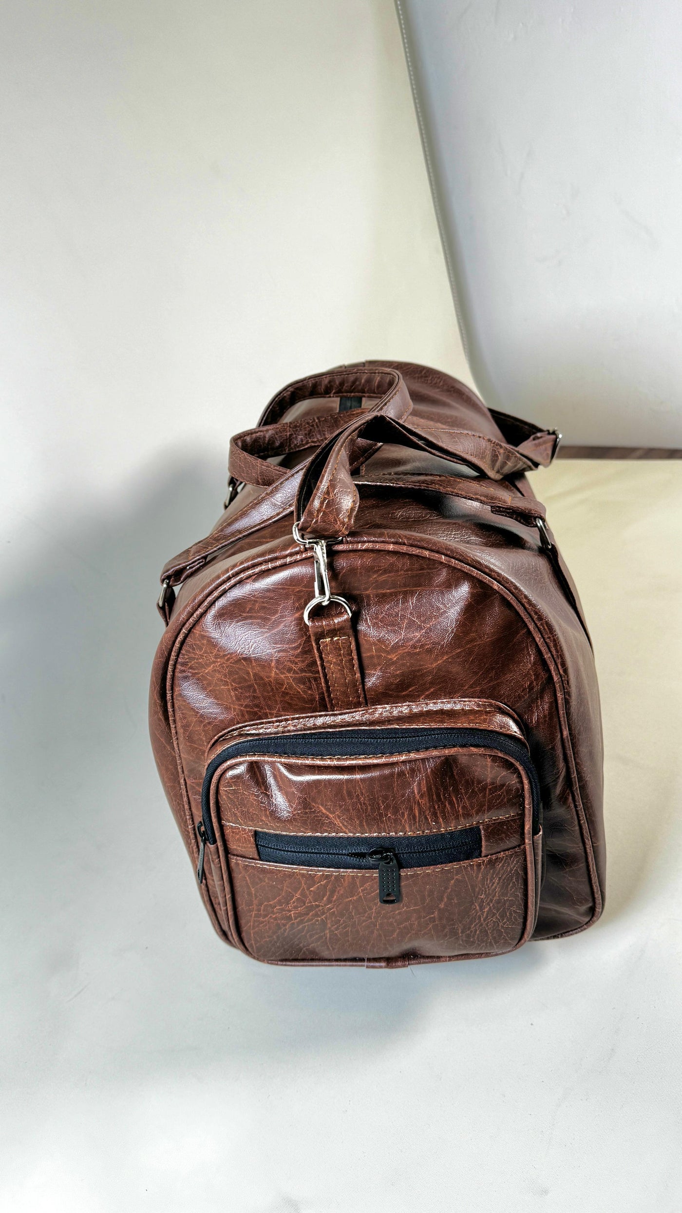 Textured Brown Leather 20L Duffle //