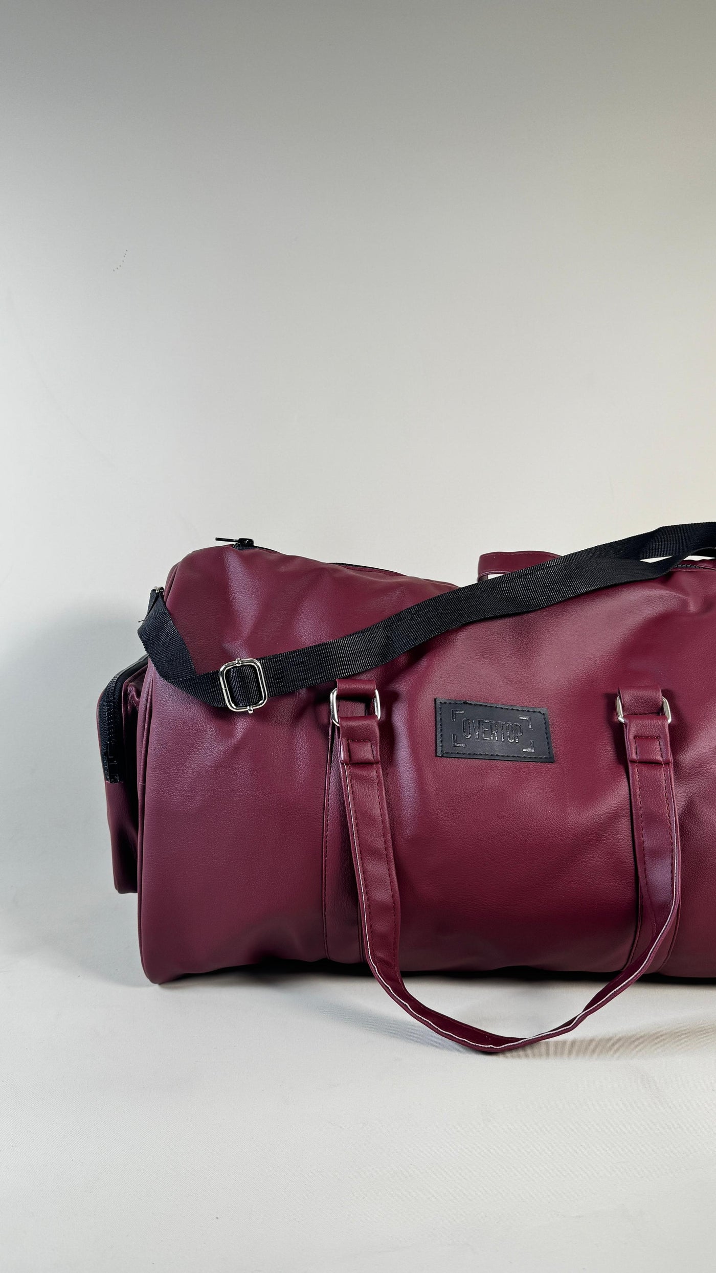 MAHOGANY DUFFLE BAG //