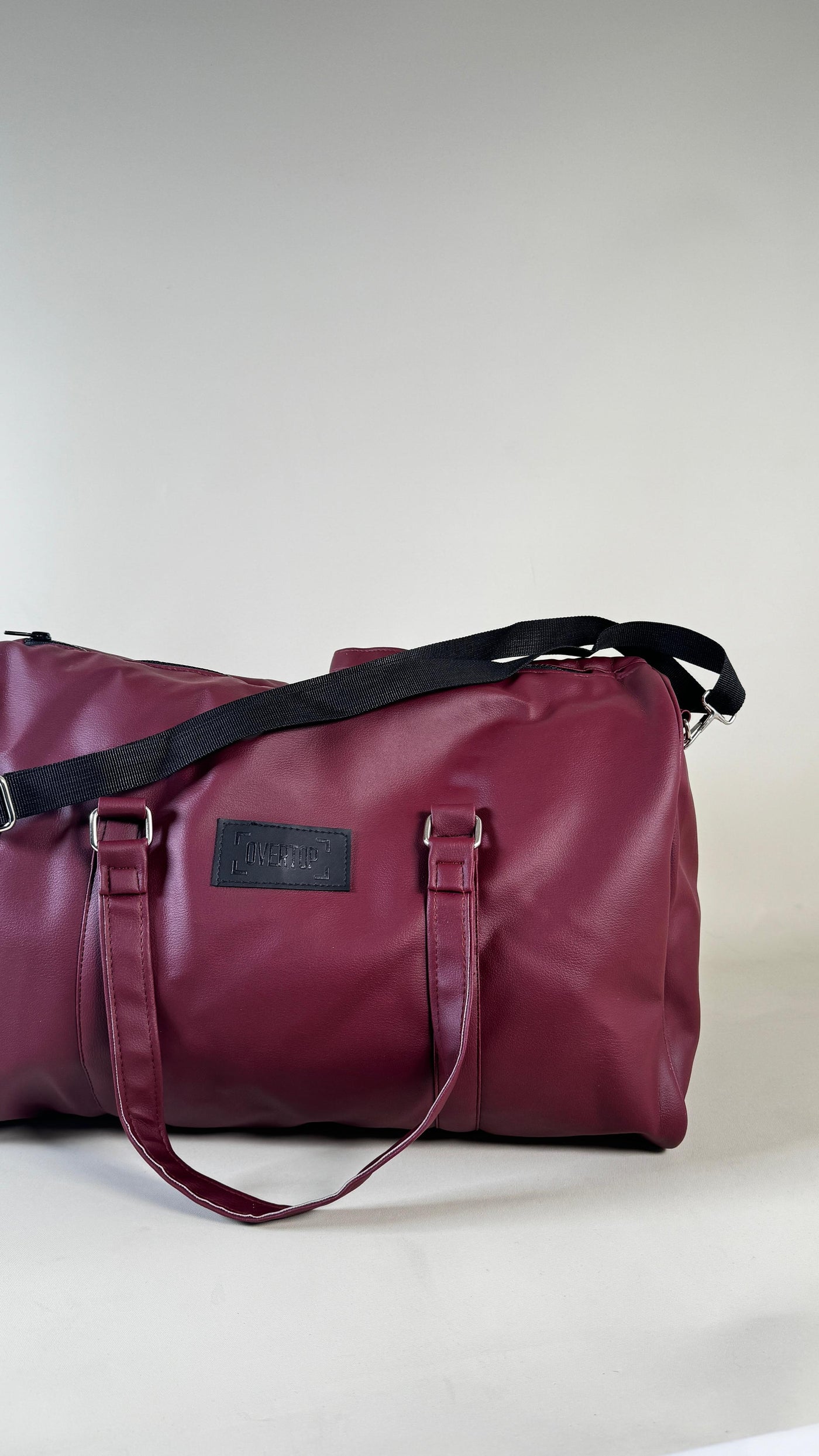 MAHOGANY DUFFLE BAG //