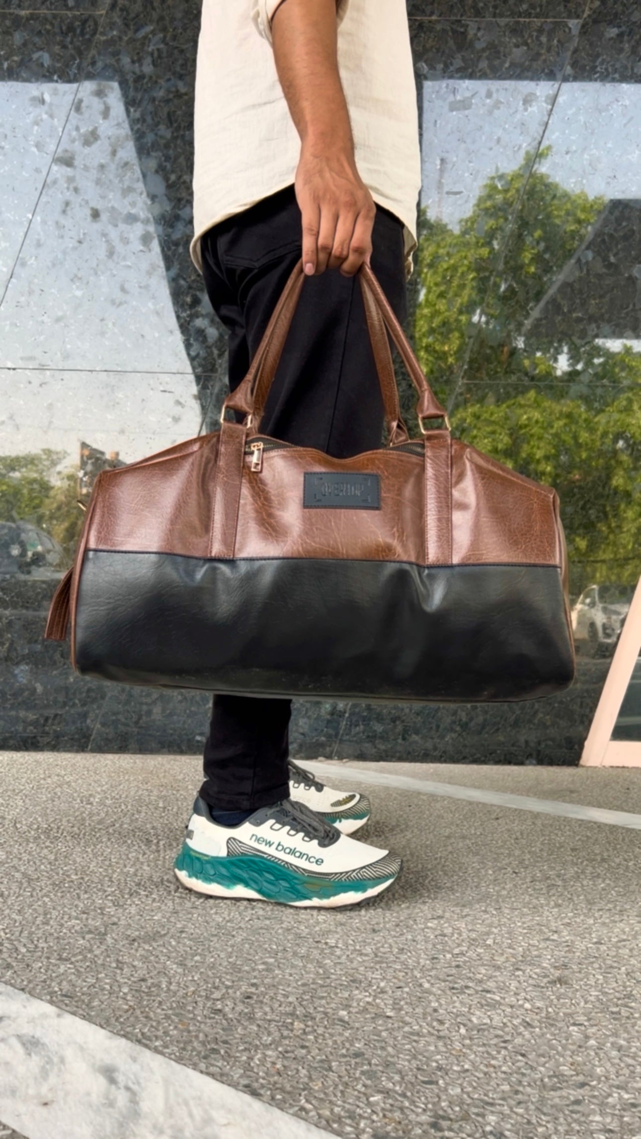 Weekender Leather 40L Duffle Bag //