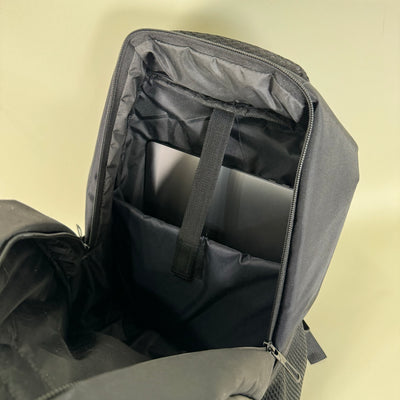 Black Jetset Laptop Backpack ss8 //