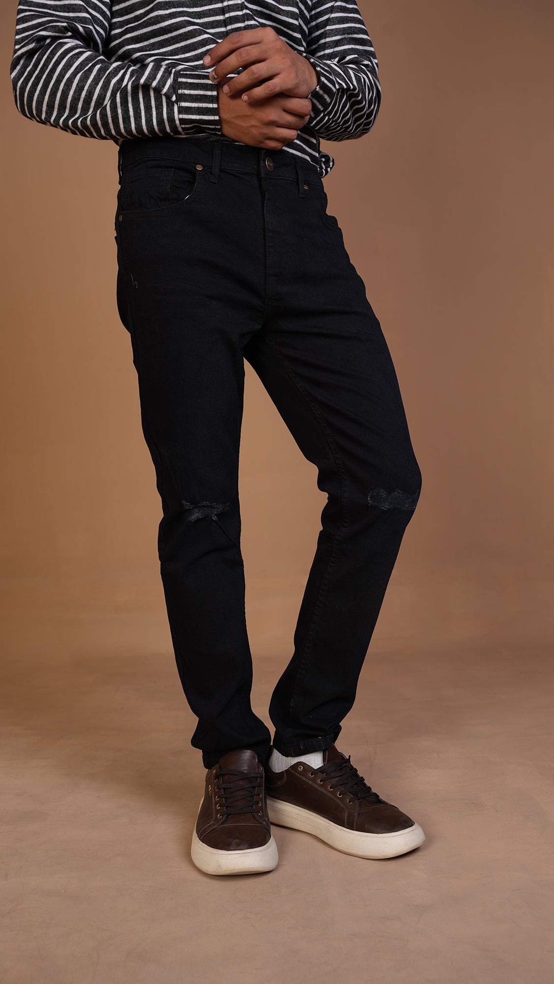 DARK BLUE KNEE RIPPED JEANS-SLIM FIT