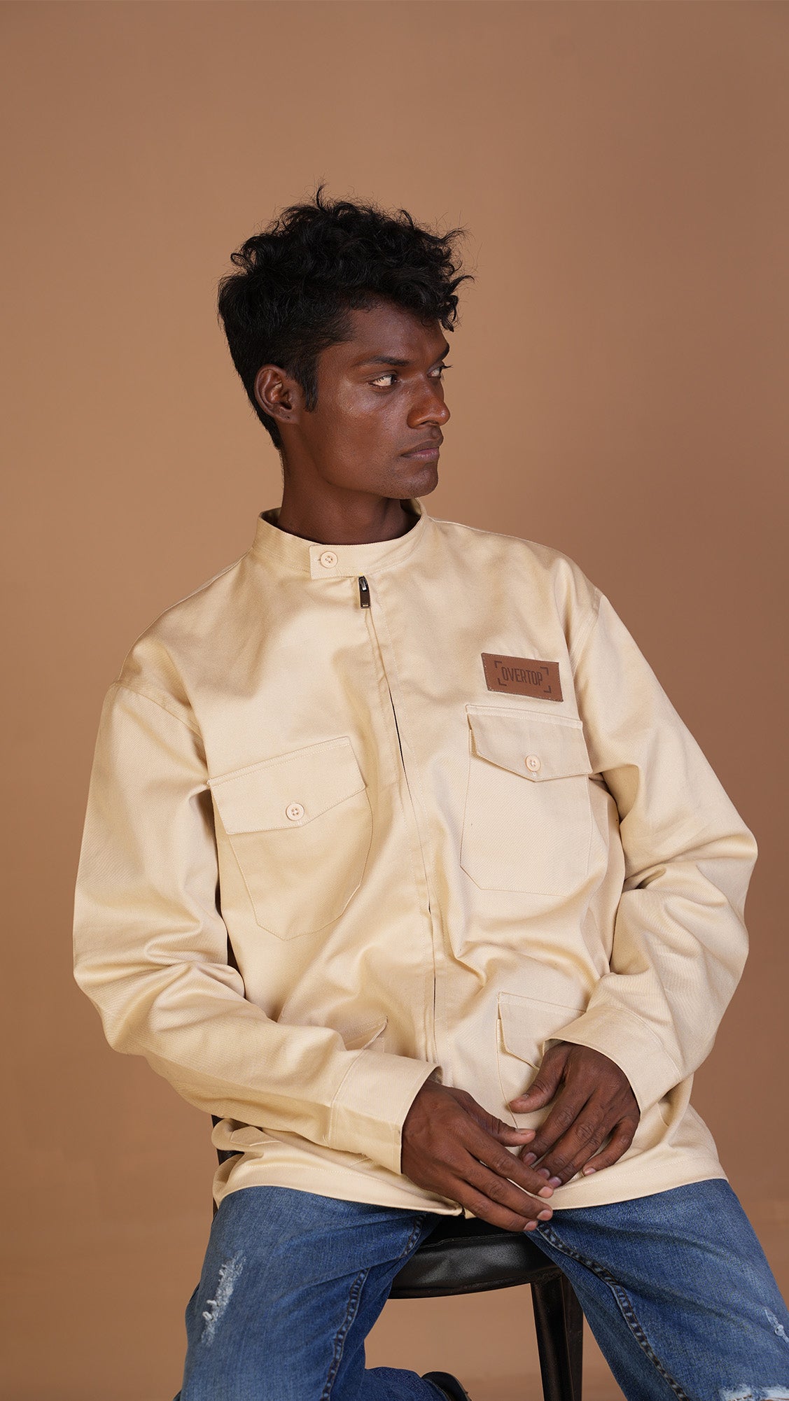 CREAM ZIPPER OVERSHIRT