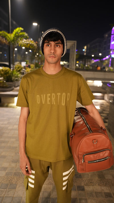 OLIVE OVERTOP BASIC PRINTED TEE -M