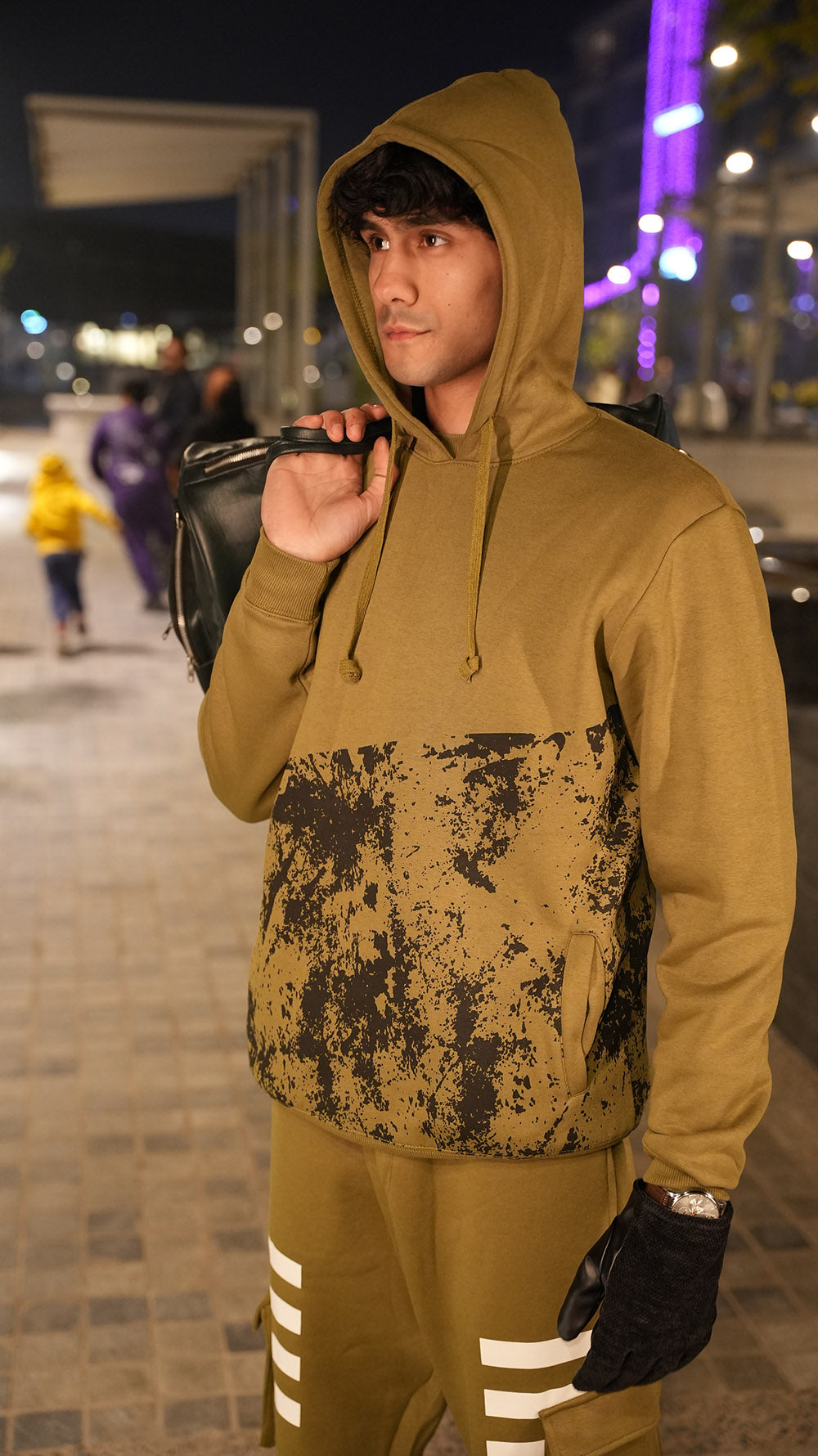 OLIVE OVERTOP GRAPHIC HOODIE -M