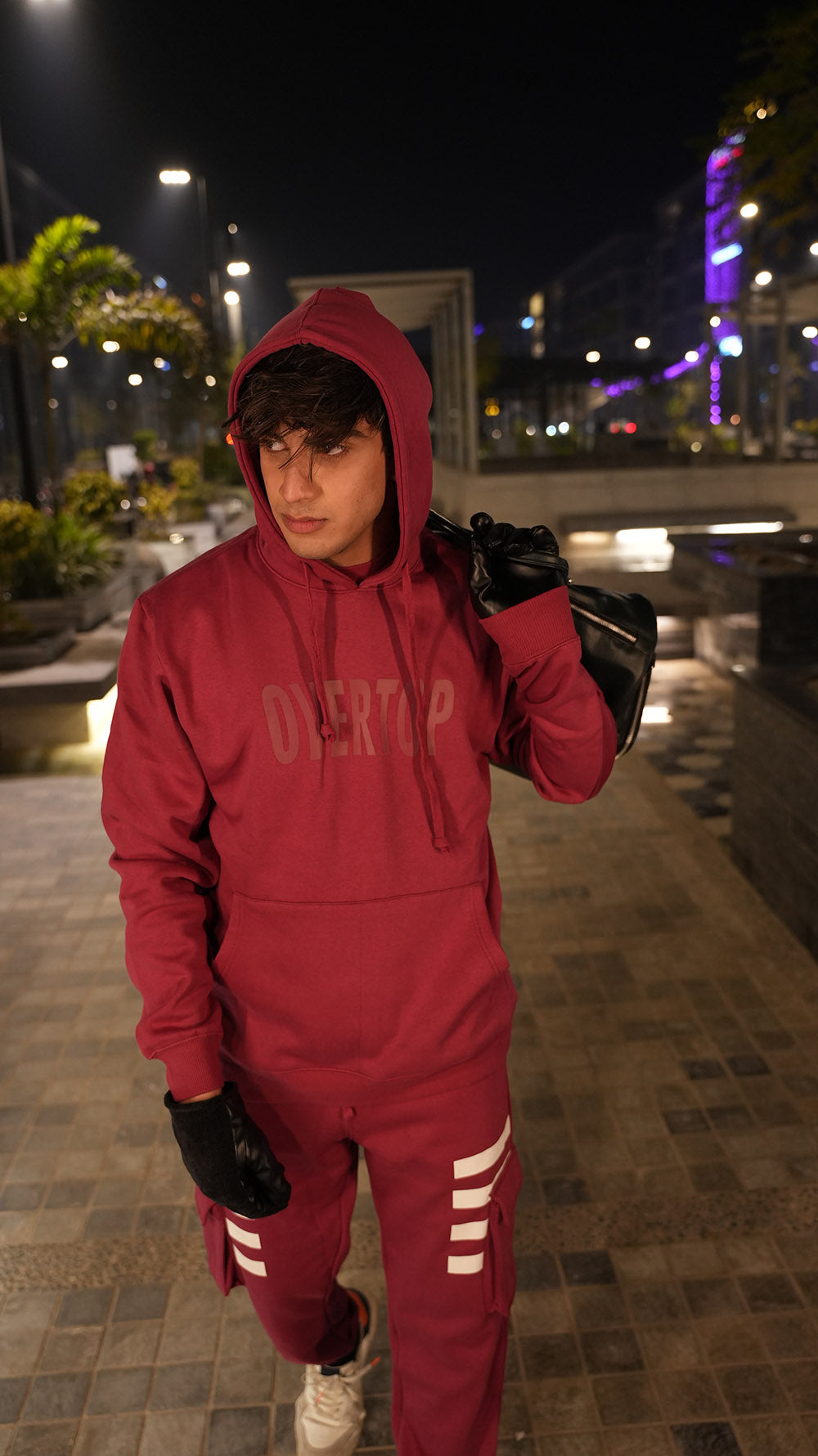 RED OVERTOP PRINTED HOODIE -M