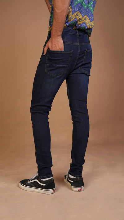 SKINNY FIT JEANS