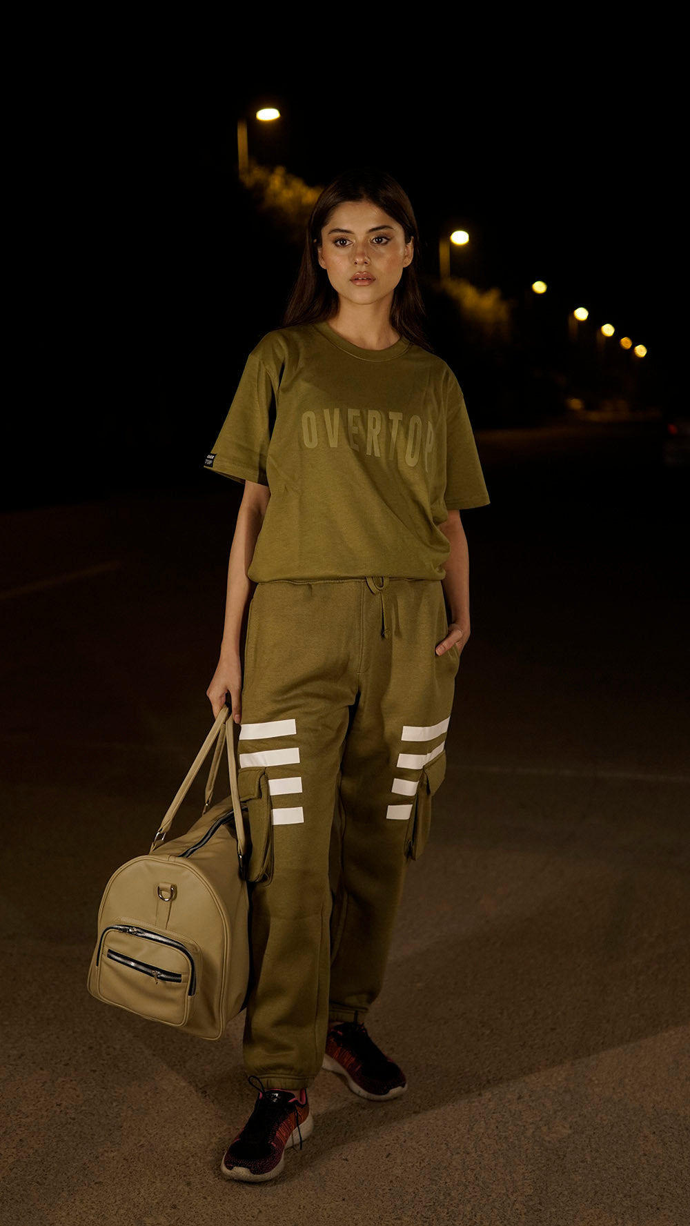 OLIVE OVERTOP BASIC PRINTED TEE -W