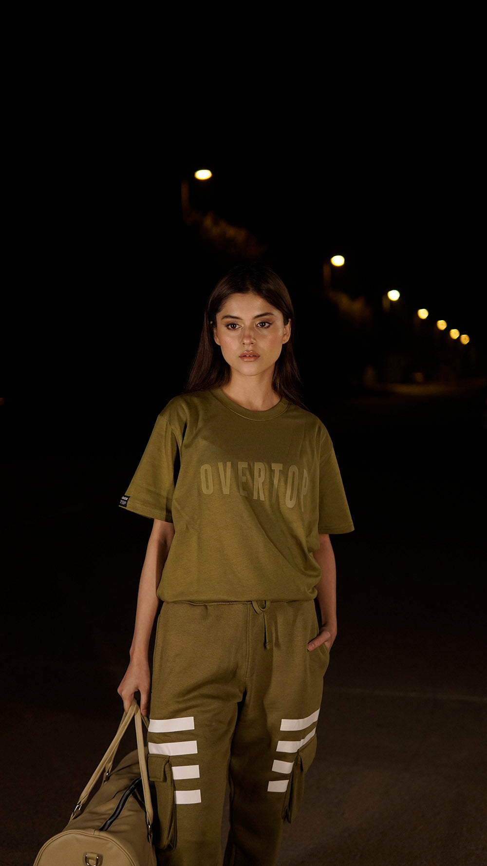 OLIVE OVERTOP BASIC PRINTED TEE -W