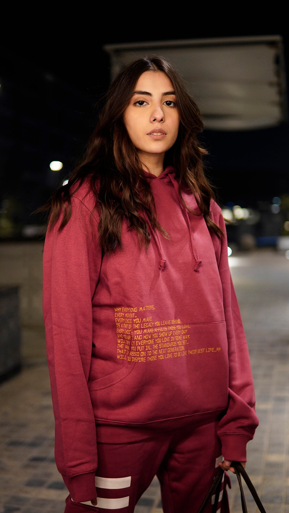 RED OVERTOP CAPTION GRAPHIC HOODIE -W