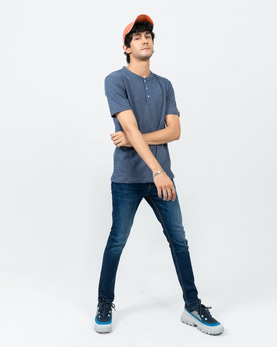 REGULAR FIT HENLEY TEE