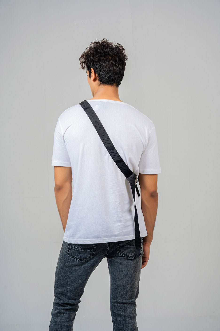 V-NECK PLAIN TEE