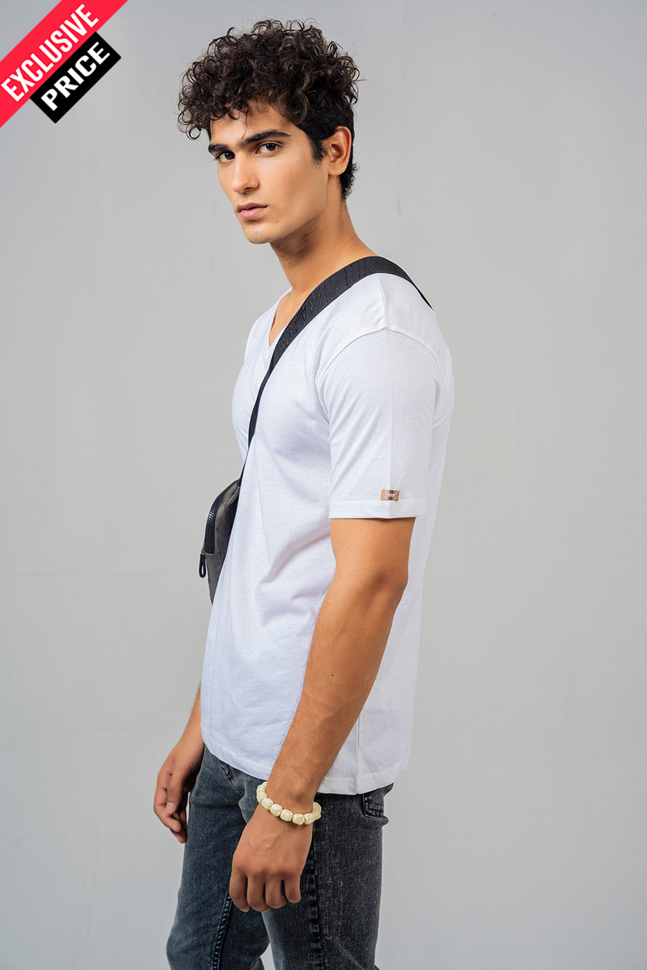 V-NECK PLAIN TEE