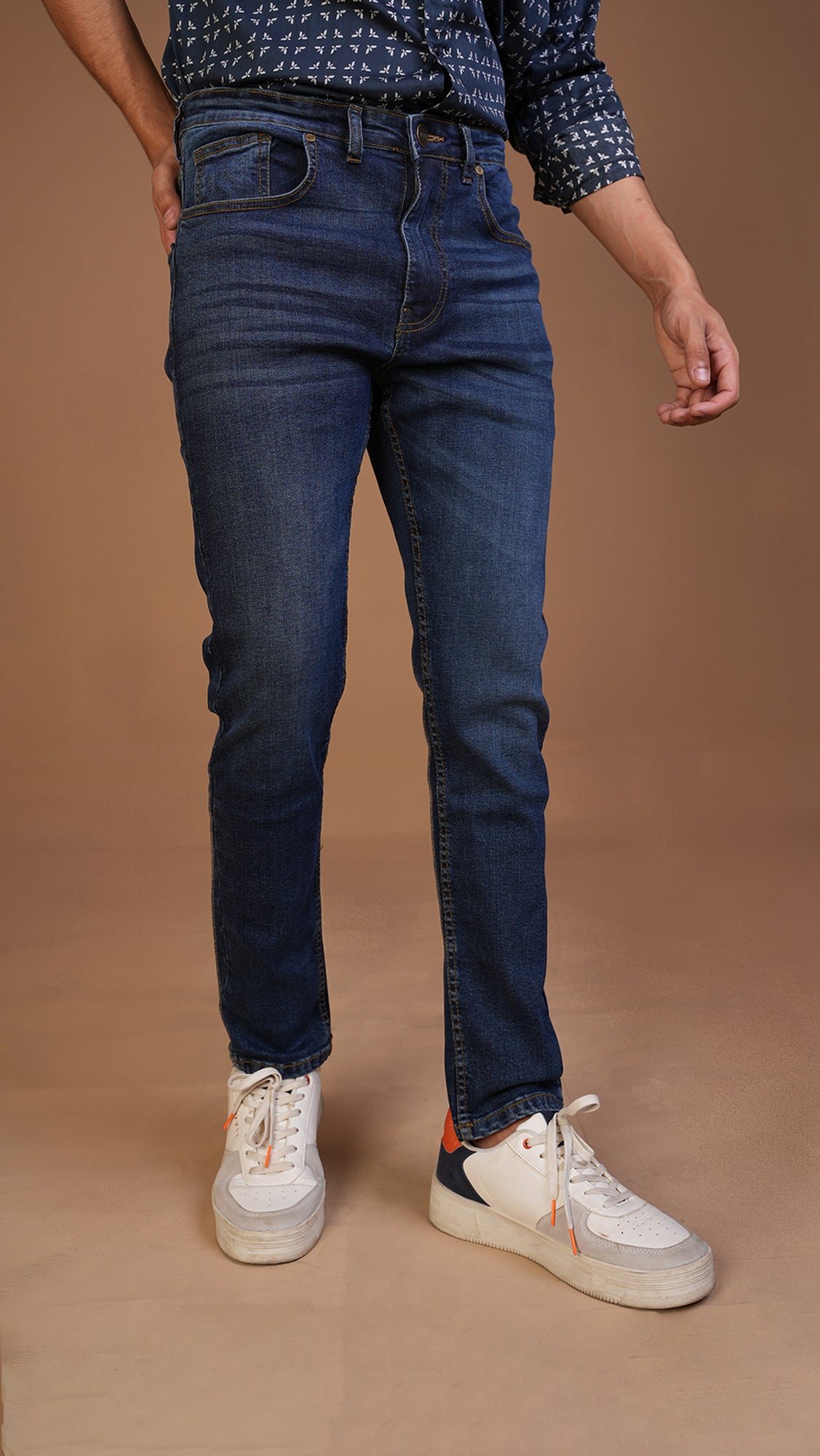 SLIM FIT JEANS